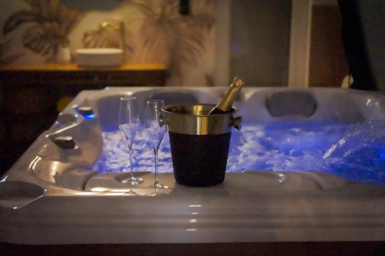 Maison Eliste - Love Gite Chic Avec Jacuzzi Interieur La Gacilly Eksteriør bilde